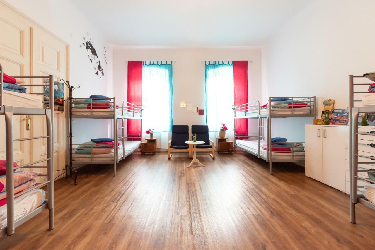 לובליאנה Fluxus Hostel מראה חיצוני תמונה